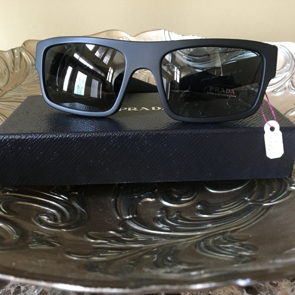 Prada Men's SPR04R SPR/04R Fashion Sunglasses NWOT